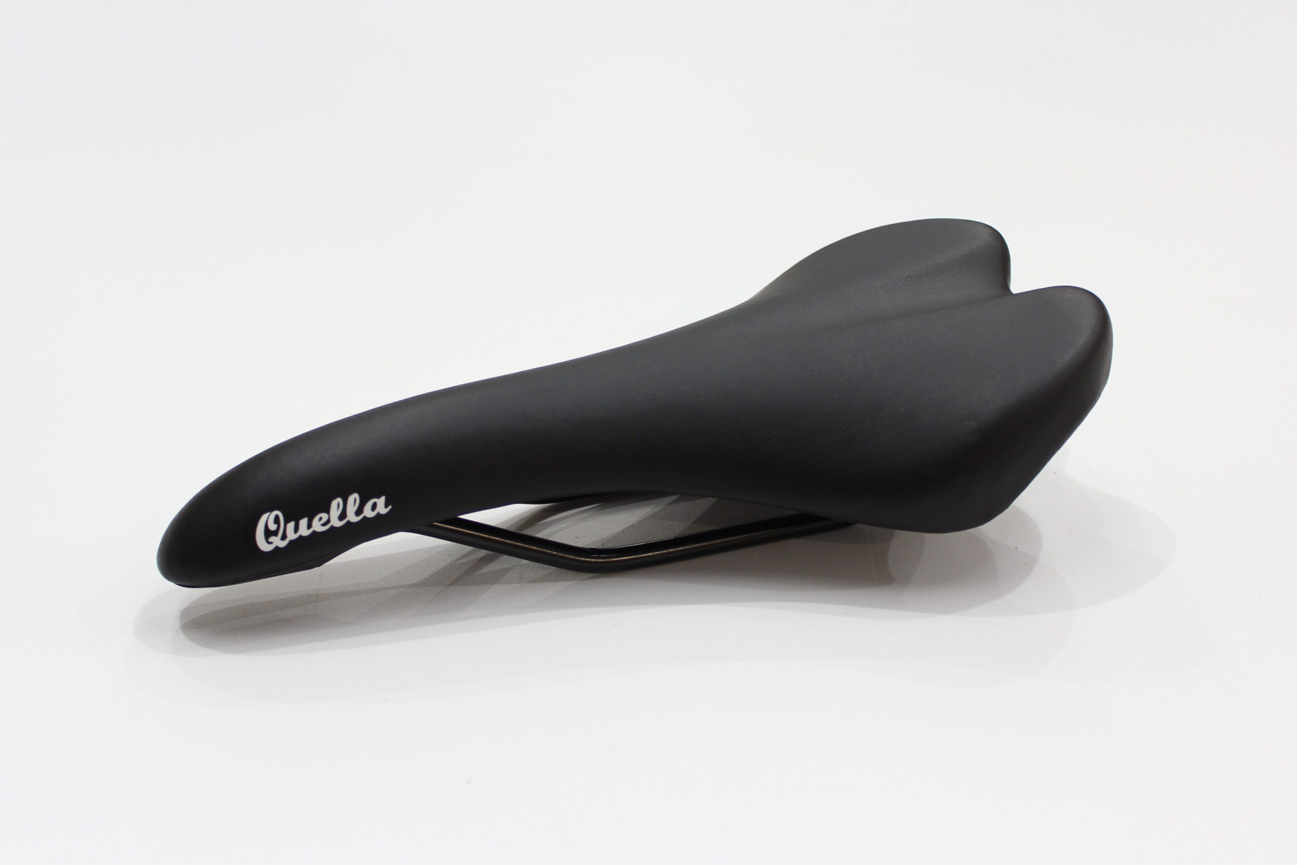 Quella Black Nero Saddle1